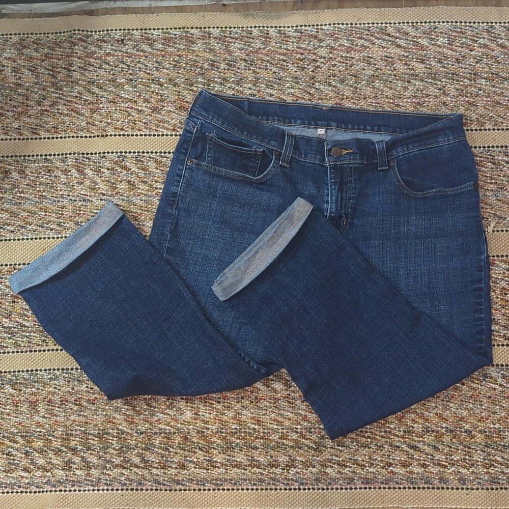 Levi Capri size 31
